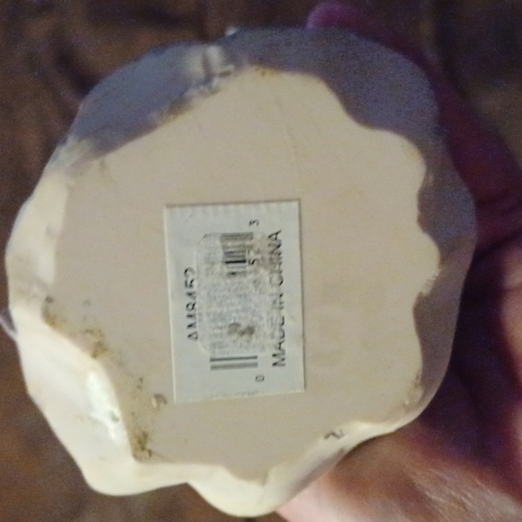 PORCELAIN 8INCH ANGEL WITH HEARTS, AND STARS. - Picture 3 of 5